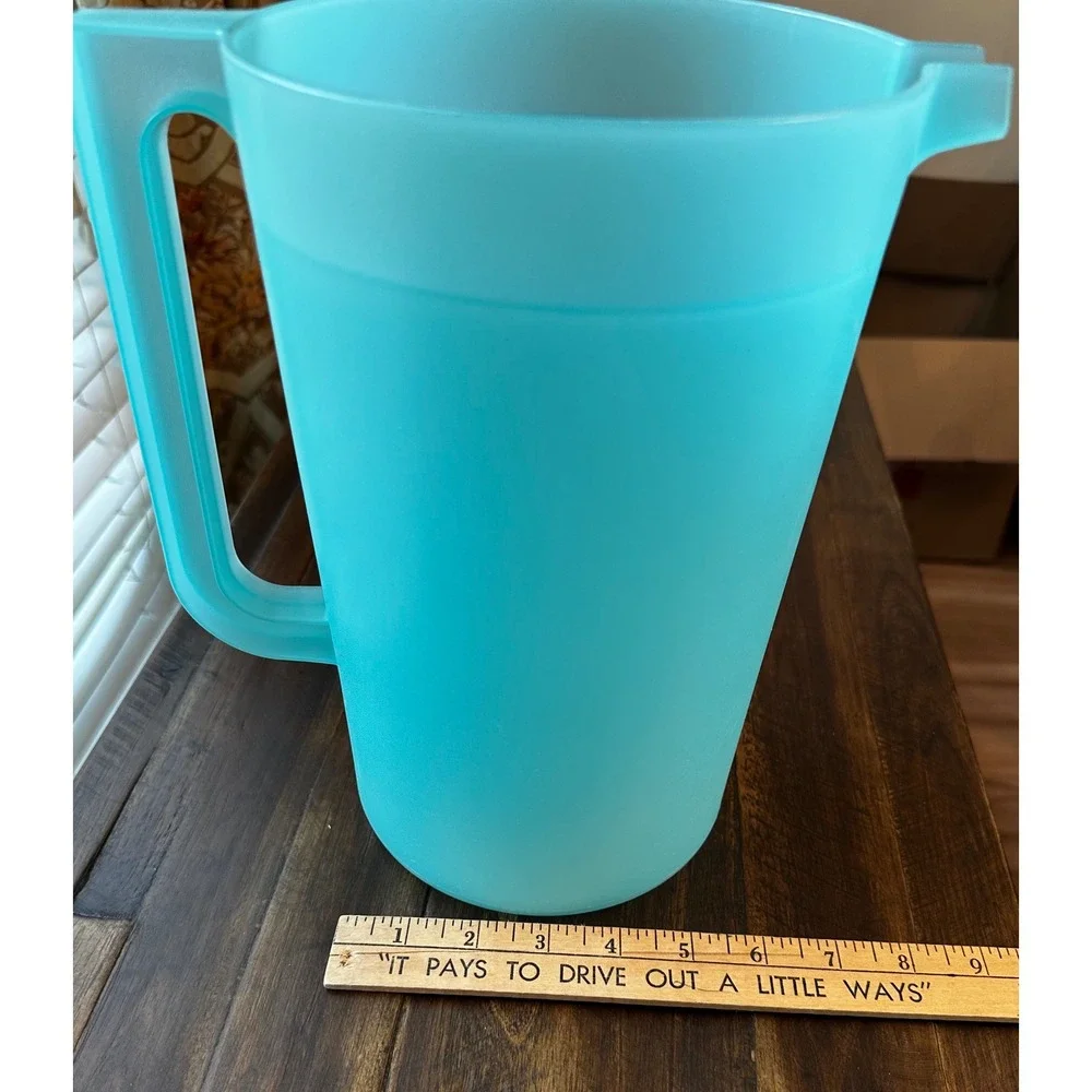 Vintage Tupperware Turquoise Blue Plastic Pitcher 1416-1 No Lid 9 Inch 2 Quart
